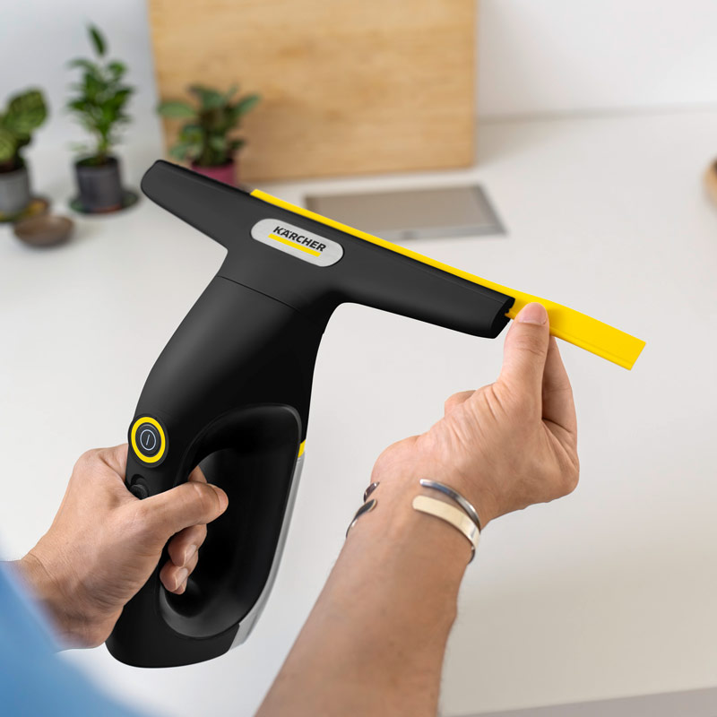 Стеклоочиститель Karcher WV 2 Universal Precision + Black