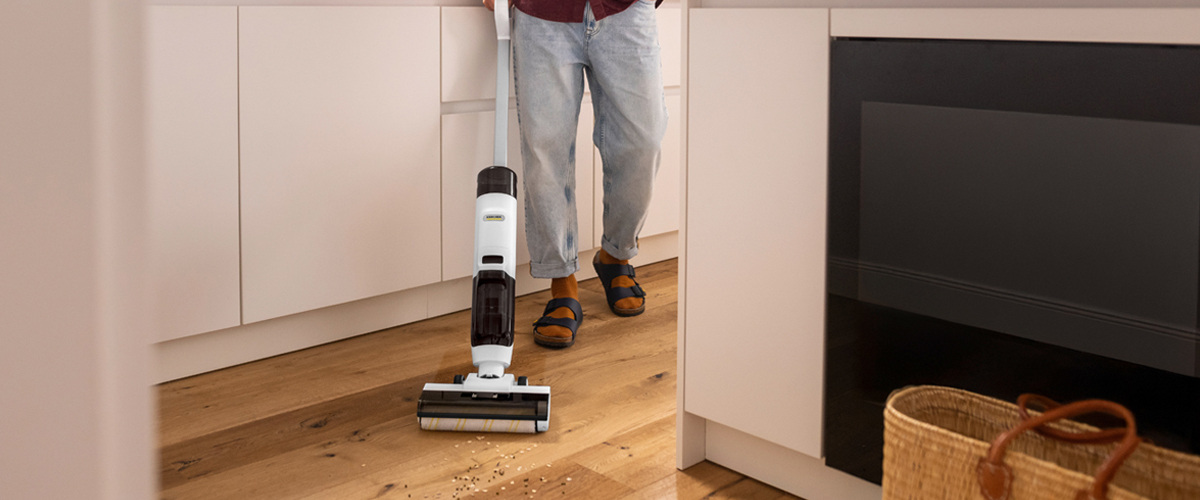 Новая линейка вертикальных моющих пылесосов Karcher FCV